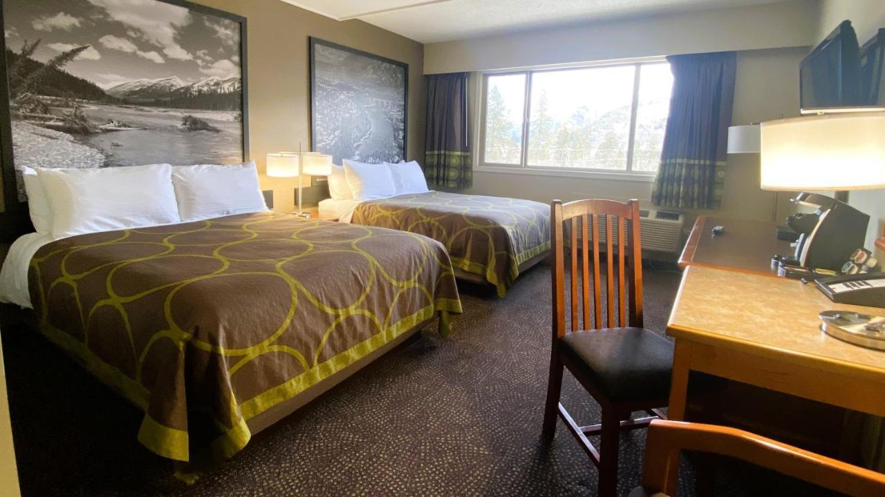 Super 8 By Wyndham Bc Castlegar